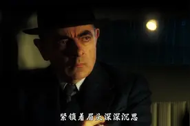 憨豆不搞笑时有多可怕？烟斗一叼秒变巴黎神探！智商碾压全场！