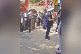 泰山偶遇大领导参观碧霞祠，道长亲自接待。视频封面