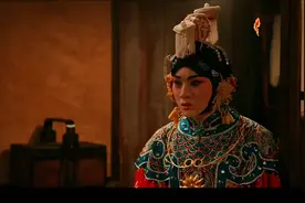 《戏台》里面竟然埋藏了这么多暗线和隐喻