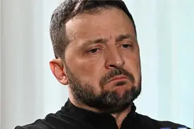 白宫一锤定音：泽连斯基不用上谈判桌，美俄谈妥，乌克兰履行协议视频封面