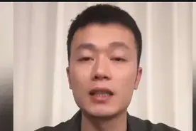 秋天阿婆被跟踪，秋天爸爸的做法让网友连连称赞图片