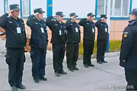 物业保安的自述：刺头连物业费都不用交，保安队长一年赚几十万图片