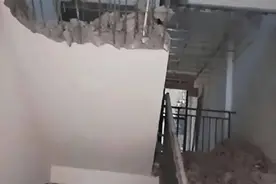 （一）河北石家庄老人竟然霸占楼梯#奇闻异事# 将近...图片