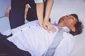 医院的男科是怎么检查身体的？会用到什么道具吗？图片