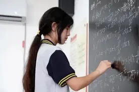 “韦东奕和姜萍的共同点图片
