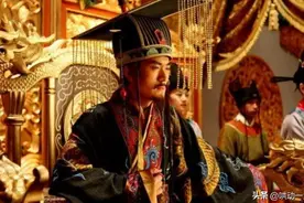 1135年，宋徽宗死后，金兵将他的尸体放在火上烤三天三夜熬制灯油图片