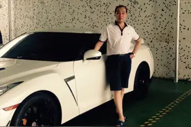 老师用戒尺打学生手掌的争议！ 近年来，关于老师使用...图片