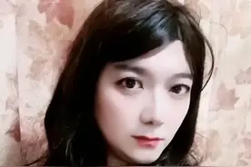 男扮女装# 变装男士的衣柜里，需要多少套女装？图片