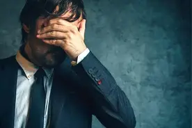 我儿子被名牌大学录取，我发朋友圈炫耀，亲戚的回复让...图片