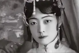 婉容把太监叫来闺房：伺候我洗澡！孙耀庭低头：奴才伺候不了您！图片