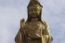 高考倒计时136天|虔诚向菩萨祈祷，为我的孩子祈福图片