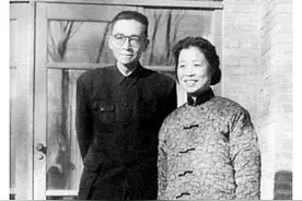 林徽因死后7年，梁思成执意娶小27岁的林洙，梁再冰厉声警告她图片