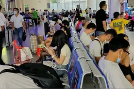 难兄难弟灵璧站、泗县站只停靠一对绿皮火车，西到郑州，东到启东图片