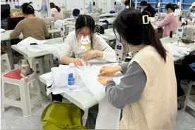 一个网友坦白了自己坐牢3年，每天踩缝纫机8小时图片