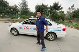 挑战90秒内完成科目二考试，把摄像师累的上气不接下气视频封面