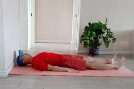 肚子大内脏脂肪多，每天这样躺着瘦肚子，再也不用出去跑步了视频封面