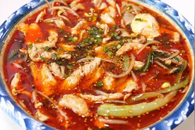 水煮肉片家庭版，老师傅教我两诀窍，肉片滑嫩入味不老柴，香拽了视频封面