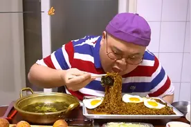 韩国胖叔MINO 沉浸式吃播 开炫！！！视频封面
