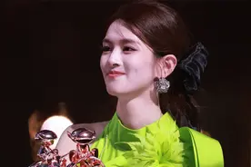 陈昊宇夺总冠军C位出道，称自己是最幸运的，成浪姐史上最强黑马视频封面