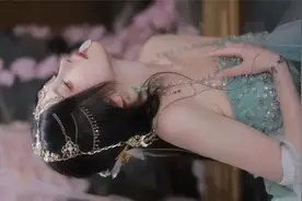 爱情的故事  ~  纵时空破灭，爱情故事却时时上演视频封面