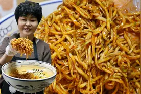 李姐最爱吃的“腌芥菜”，切丝晾晒用大料拌一下，好吃下饭视频封面