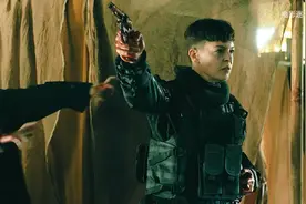 丧尸恐怖进化，皮肤和石头一样硬，铁棒都敲不死！丧尸美剧<行尸视频封面