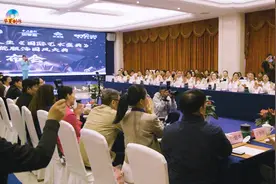 央视超级宝贝栏目组《千人国风大咖秀》发布会见闻视频封面