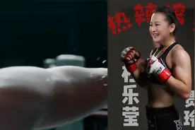 贾玲官宣成功瘦身一百斤后，全身正脸照疑曝光，腹肌线条清晰可见视频封面