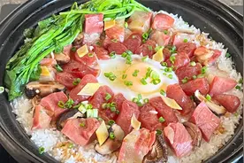 腊味煲仔饭怎样做才好吃不糊底，出锅香气扑鼻，做法简单不翻车视频封面