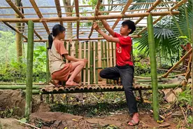 兄妹俩体验野外生活，用竹子打造凉棚，这动手能力太强了视频封面