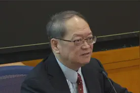 傅佩荣：AI这么厉害，人类真的会被取代吗？先回答我一个问题视频封面