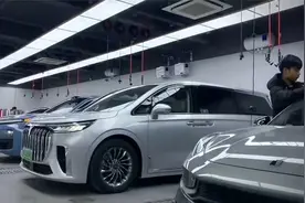 Moore贴车膜品牌：保护你的爱车，享受无忧驾驶视频封面