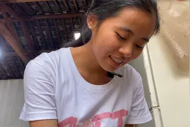 小伙上辈子好事做多了，娶18岁老婆貌美如花，小伙子看了都羡慕视频封面