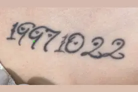 清洗小姐姐胸口数字纹身视频封面