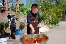 都说桃子凉面的油辣椒香，今天分享制作全过程，满满的都是干货！视频封面