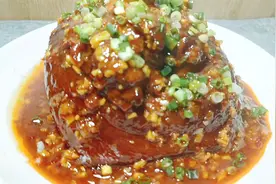 四川名菜东坡肘子做法，皮香软糯，酱汁浓郁，味道巴适视频封面