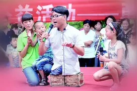 山东无腿小伙娶河南美女，生下一儿一女，网友质疑：是亲生的吗？视频封面