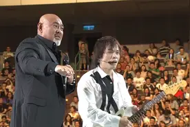 伍佰光和热：无尽闪亮的世界台北演唱会（下）视频封面