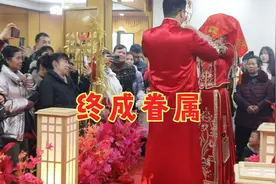 从同学到恋人，既是彼此的初恋，也是余生的伴侣视频封面