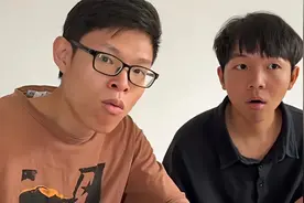 体育老师生病了，英语老师来了，语文老师也来了，这也有好戏看了视频封面