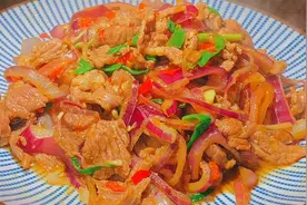 炒牛肉时，万万不要放盐和料酒腌制，教你正确方法，牛肉鲜香滑嫩视频封面