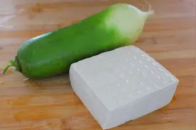 冬天，萝卜和豆腐是绝配，教你从没吃过的做法，不炖不油炸，解馋视频封面