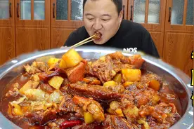 冰箱有点牛腩，阿强做家常牛腩饭，软糯入味，拌饭根本停不下来！视频封面