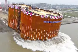 中国不愧是“基建狂魔”，这些大型工程项目，惊呆了美国总统视频封面