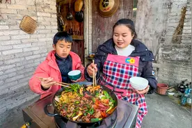 6道农村小炒菜，放在一起做干锅，下饭太香了视频封面