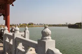 【行走在最早的中国 01】商丘：寻找李香君的桃花扇视频封面