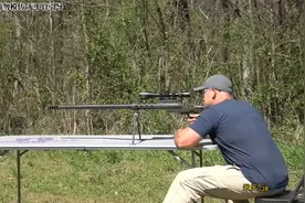 451C89肌肉哥测评老旧消防栓能不能抵抗点50BMG穿甲弹靶视频封面
