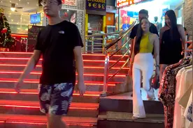 泰国曼谷夜生活街景。这么多漂亮小姐姐！视频封面