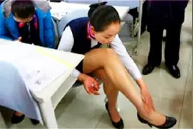 飞机紧急迫降时，为什么会要求空姐将丝袜脱掉？真想不到如此凶险视频封面