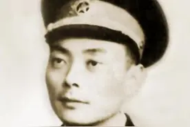 1954年，一农村老太太来到南京，开国少将热泪盈眶：娘，儿子在这图片